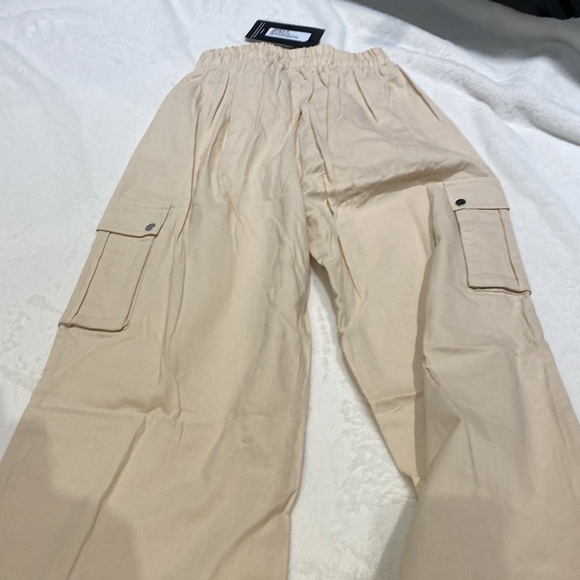 PRETTY LITTLE THING- khaki pants NWT - Picture 7 of 7